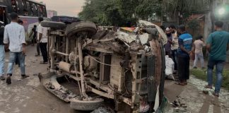 রূপগঞ্জে ট্রাক-লেগুনা মুখোমুখি সংঘর্ষ, আহত-৮