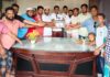 রূপগঞ্জে বিশ্বকাপ দেখতে যুবকদের প্রজেক্টর দিলেন কাউন্সিলর প্রার্থী