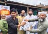 রূপগঞ্জে পানিবন্দী শতাধিক পরিবারের মাঝে খাদ্য সামগ্রী বিতরণ