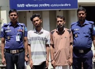 রূপগঞ্জে পাইপগান ও দেশীয় অস্ত্রসহ দুই সন্ত্রাসী গ্রেপ্তার
