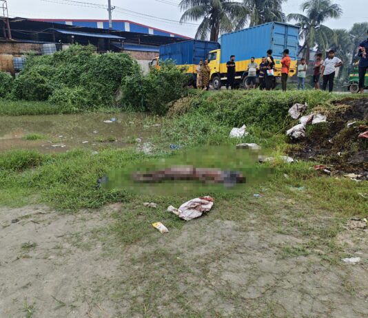 তারবো বিশ্বরোড এলাকায় জিয়াও জু ইন্ডাস্ট্রিজ লিমিটেড ব্যাটারি মিলের সামনে অজ্ঞাত ব্যক্তির লাশ উদ্ধার